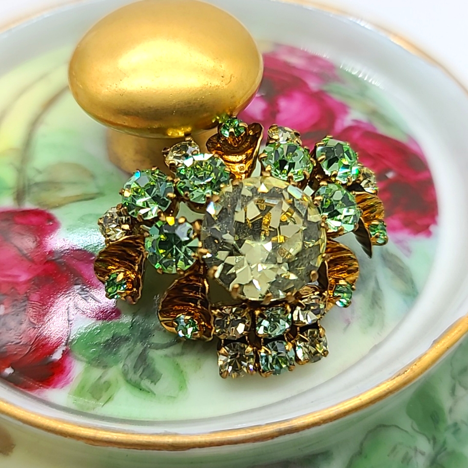 Insane Shine Vintage 1960s Austrian Crystal Detailed Brooch Ooak Bling 75$